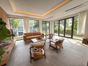 cho thuê biệt thự view đẹp tại ngọc thụy, 72 triệu, 200m2