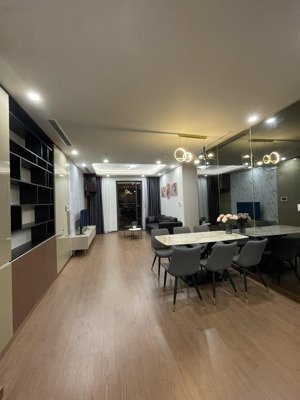 bán căn hộ chung cư golden park tower, 10 tỷ, 98m2, 3pn, 2wc, đầy đủ nội thất