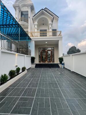 NHÀ PHÚ TÂN TP THỦ DẦU MỘT GẦN TRƯỜNG NGUYỄN KHUYẾN