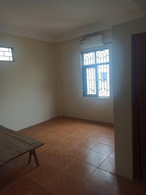 phòng trọ vskk giá 2tr cách tmu 100m tầng 1