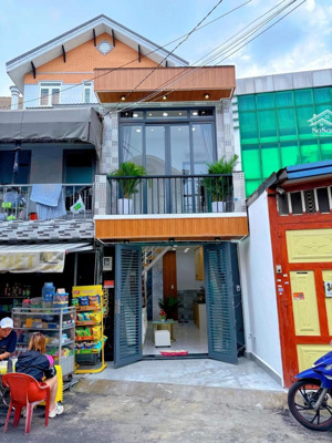 bán gấp căn nhà đường bà hom,p.13,quận 6.giá chỉ 48m²-4tỷ250 (tl) sổ hồng riêng phát