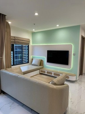 căn góc 2pn 70m2 full nội thất đẹp, ở liền tại toà bs7 kế bên vincom mega mall. giá tốt 11 triệu