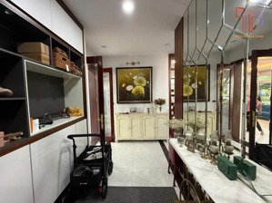 cho thuê biệt thự siêu vip 270m nhà nội thất đẹp hướng mát