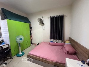 bán căn hộ era town. dt 48m2, 1pn, 1wc, full nội thất, có sổ hồng. giá: 2,3 tỷ