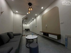 bán nhà ngọc thụy,45m,4 ngủ , ô chờ thang máy ,mới tinh ,ô tô đỗ cổng ,9 tỷ