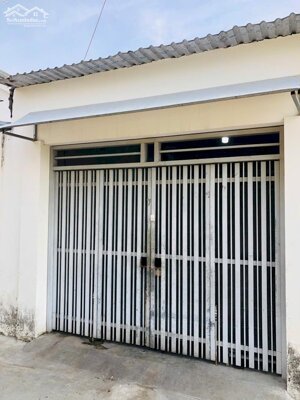 Bán nhà cấp 4 hẻm Chế Lan Viên đường hai oto né nhau. Diện tích : 152,8m2 ( ngang 5,5m ) - Hướng : Tây Nam. Giá bán : 34tr/m2.