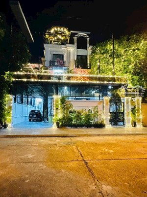 biệt thự lô góc 268m kđt linh đàm, phường hoàng liệt, hoàng mai - đang kinh doanh cafe dòng tiền