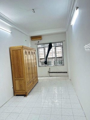 cần bán nhà riêng tại phố láng hạ, 7,95 tỷ, 30m2, 4 tầng, mặt tiền 3m