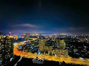 bán 2pn2wc giá đầu tư 7,95 tỷ full nội thất, sổ sẳn vinhome central park, view thoáng có hđ thuê