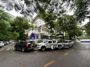 cho thuê bt kđt mới phùng khoang - lương thế vinh. 210m2 đất, xd:110m2 x 4t, 1 hầm, thang máy.