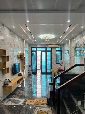 bán nhà trần phú, hà đông-ô tô cách nhà 10m-có sân để xe-trước nhà rộng 3m-gần phố-37m2-6,9 tỷ