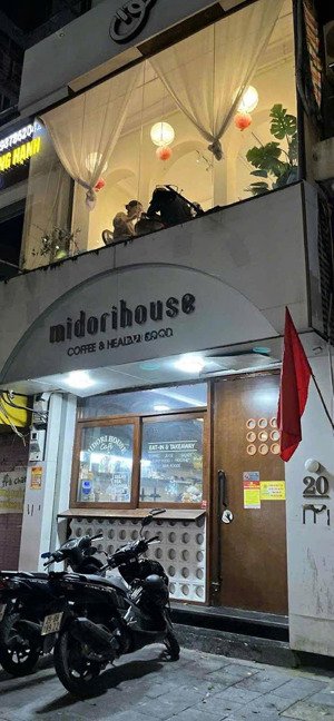 cho thuê 3 tầng nhà mặt phố lê đại hành, mt 5m; gần vincom bà triệu, vỉa hè rộng; 38 triệu/tháng