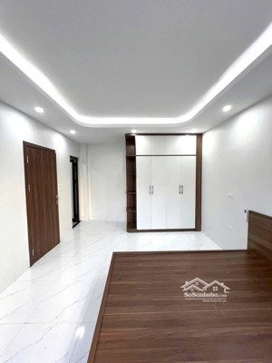 4.7 tỷ nhà lai xá- gần đh thành đô-37m2-5 tầng- ngõ thông thoáng- vừa ở vừa cho thuê