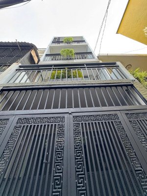 3x10 ( trệt 3 lầu ) shr không lộ giới , hoàn công , đúc toàn bộ btct 5ty380 còn tl