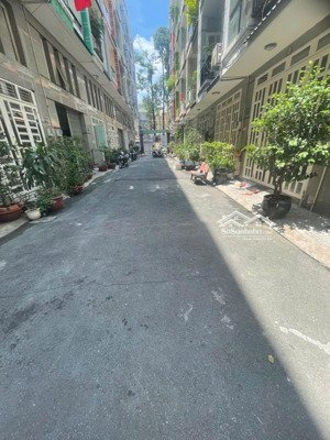 nhà bán hẻm 8m hoà bình + luỹ bán bích, dt 4x12m, 4 lầu + mái đúc, giá 7.3 tỷ thương lượng