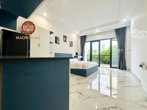 phòng full nội thất ban công lớn thoáng mát ngay nguyễn hữu cảnh giáp quận 1