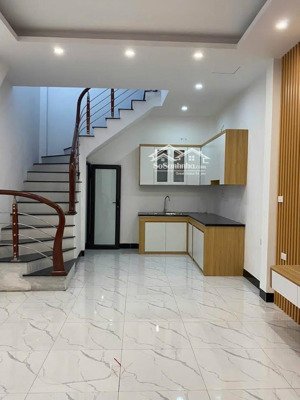 bán nhà riêng 60m2 tại trung tâm hoàng mai cực hiếm