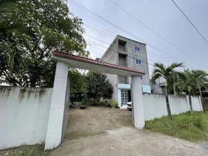 nhà yến ngay dt 877c vừa ở nghỉ duỡng vừa kinh doanh được , cách tp hcm 50km !