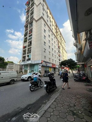 bán nhà riêng 40m2, 5 tầng giá cực chất 21,5 tỷ tại trung kính, cầu giấy, hà nội