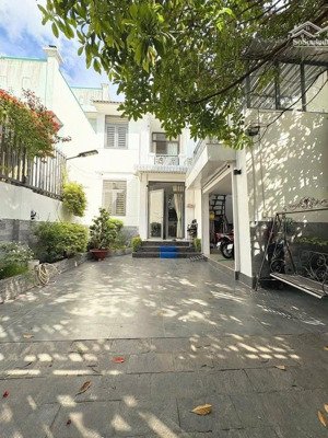 - bán nhà đường an dương vương - 7x20 - hẻm 5m - 2 tầng - giá chỉ nhỉnh 10tỷ - bình tân.