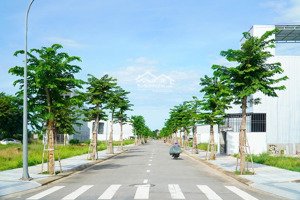 đang có 1 lô đường 17,5m, sạch , đẹp