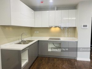 cần bán căn hộ góc 2pn 74.7m2 view starlake, hồ tây. sẵn sổ lâu dài. lh 