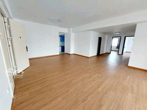 chính chủ bán chung cư 131 trần phú - đại học kiến trúc 155m2, 3 ngủ, lô góc. giá 7.2 tỷ