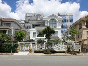 chuyên chuyển nhượng biệt thự phú mỹ hưng, quận 7, cập nhật 24/7. lh: 