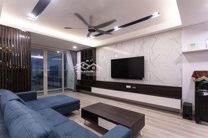 gia đình đang cần bán căn 3pn2vs rộng 172m2 view sân vườn bể bơi tòa mandarin garden. full nội thất