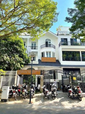 cho thuê villa 10 đường d6 saigon preal phường 22 quận bình thạnh
