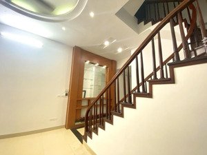 mặt phố trung tâm cầu giấy vỉa hè kinh doanh đa dạng 50m chỉ hơn 20 tỷ