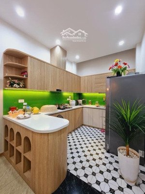 phân lô cầu giấy ô tô đỗ cửa 50m2- 15 tỷ
