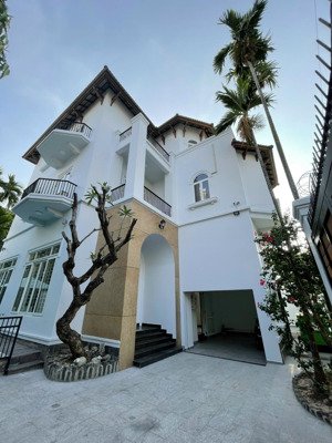 cho thuê villa 3/4 quốc hương phường thảo điền quận 2