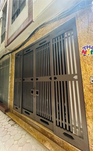 10,2 tỷ - 40m - 2 thoáng - sát phố đường láng - tt đống đa - ở sướng