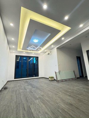 hiếm, giá tốt, căn hộ thương mại 3 ngủ chung cư tại resco cổ nhuế, 5,x tỷ, 101m2, giá chỉ hơn 5tỷ