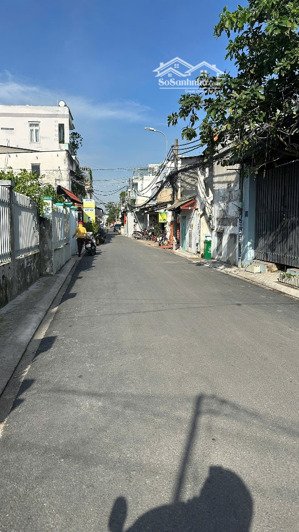 bán nhà cấp 4 dt 323m2 đường nhựa thông quốc lộ 13 giá 16 tỷ