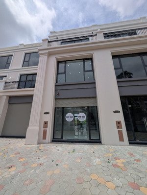 chính chủ cho thuê nhà mặt phố đảo vũ yên, sát chân cầu hoàng gia, trung tâm thương mại vincom