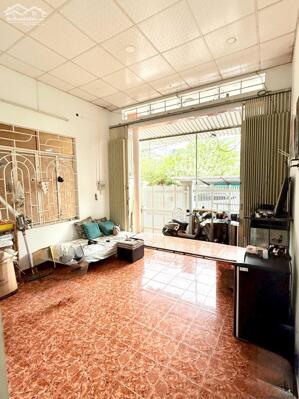 Bán nhà Đường rộng, dân cư đông, 100m2 đất, nằm cạnh kdt Hà Quang - Nha Trang.