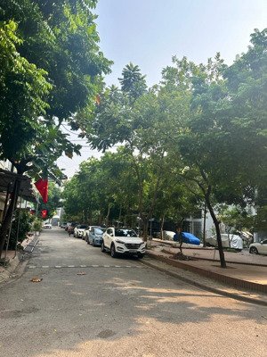 bán đất phân lô ô tô tránh vỉa hè tđc tu hoàng 42m2 9,55 tỷ