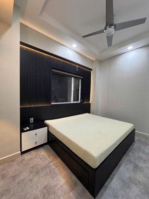 căn hộ sạch sẽ đầy đủ tiện nghi.