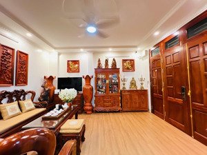 bán gấp nhà riêng, mới nội thất xịn phố nguyễn thái học, đống đa. dt46m, 5 tầng, giá chào 9.9 tỷ.