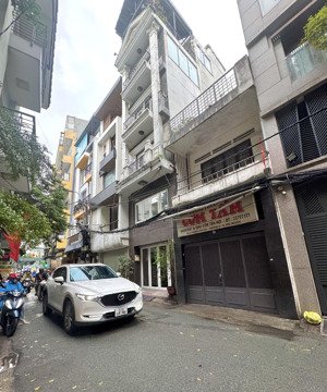 bán nhà phú nhuận vị trí kinh doanh đẹp đường 6m, (4 x 17) - 30m ra mặt tiền hoàng văn thụ