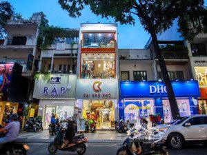 cho thuê nhà mặt phố tại đường cầu giấy, cầu giấy, hà nội, 120 m2 3 tầng mặt tiên 6,5m lh0931503262