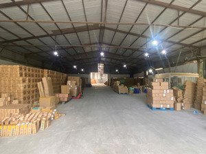 cho thuê 2300m2 kho xưởng duy nhất tại km 15 đai lộ thăng long - quốc oai. liên hệ 