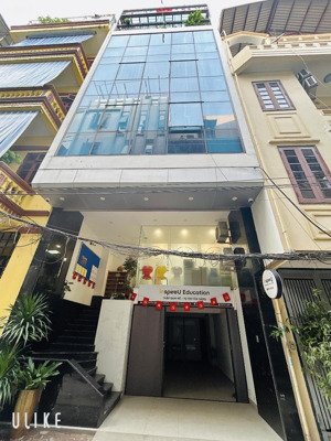 siêu phẩm tòa vp nguyễn khang- gara ô tô- thông sàn 9 tầng ,1 hầm 8 nổi-kết hợp ở và kd đẳng cấp