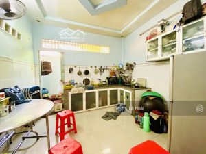 vừa tặng vừa bán nhà 2 mt đường hẻm oto,ngay chợ tam hà chỉ 3,7tỷ.