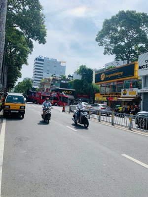 mặt tiền cộng hòa - dt: 13x30m, ctxd: hầm 7 tầng / gía bán: 82 tỷ tl, lh: 