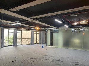 chính chủ cho thuê văn phòng mặt phố đường láng - ngã tư sở, đống đa, hà nội, tầng 2 giá cực tốt