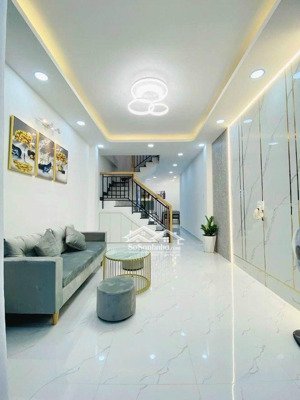 ngộp bán nhanh - nhà 3 lầu - quận bình tân - cách aeon tân phú 8p - giá 2 tỷ 8