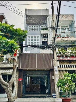 bán nhà mới tinh- tặng nội thất